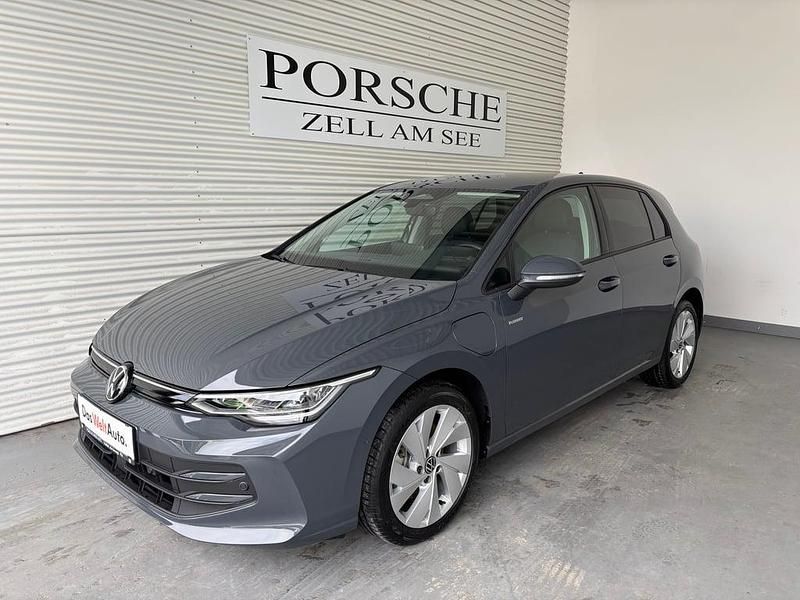 Neu VW Golf VIII 204 PS (150 kW) 2026 Mittelgrau  metallic