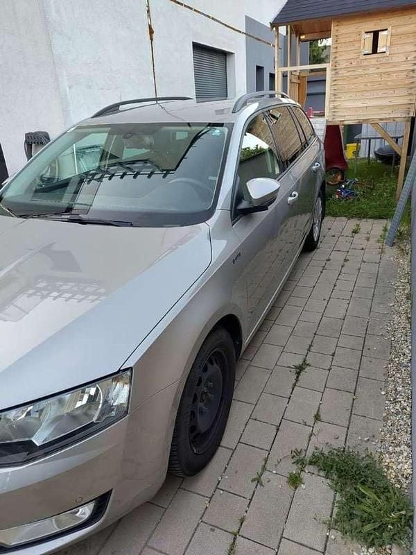 Gebraucht Skoda Octavia Ambition 105 PS (77 kW) 2013 Silber Kombi