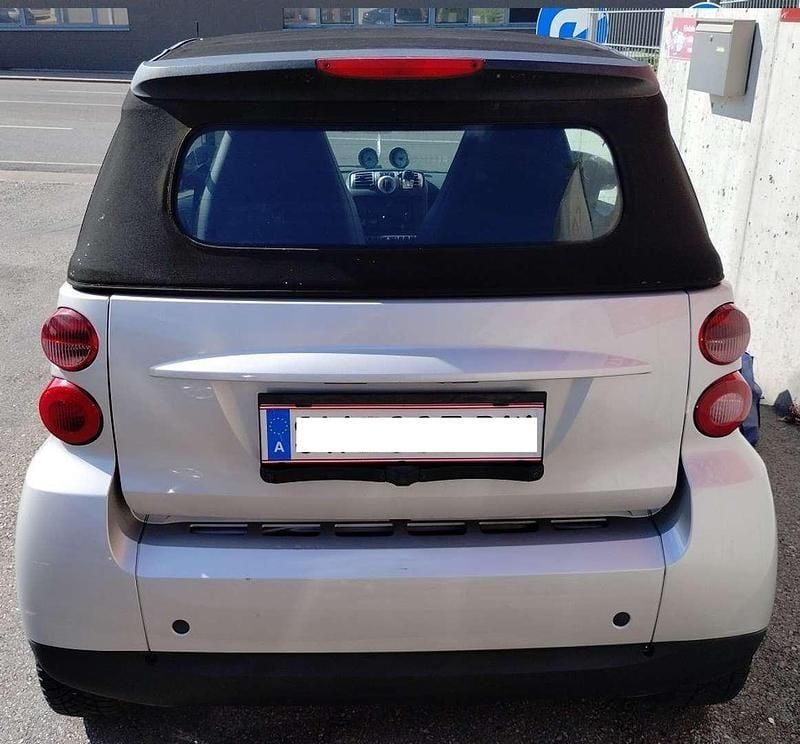 Silber Gebraucht 2008 Smart ForTwo Cabrio Cabrio | € 2.600 - Bild 1/4