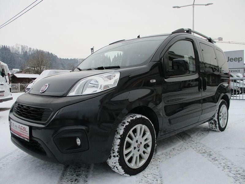 Gebraucht Fiat Qubo Lounge 78 PS (57 kW) 2019 Schwarz Van / Kleinbus