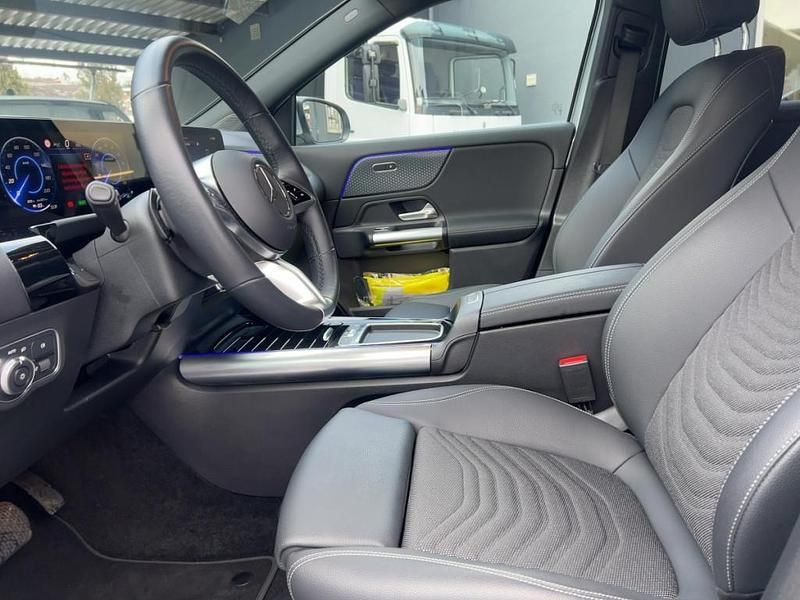 Gebraucht Mercedes EQA300 167 kW (228 PS) 2025 SUV