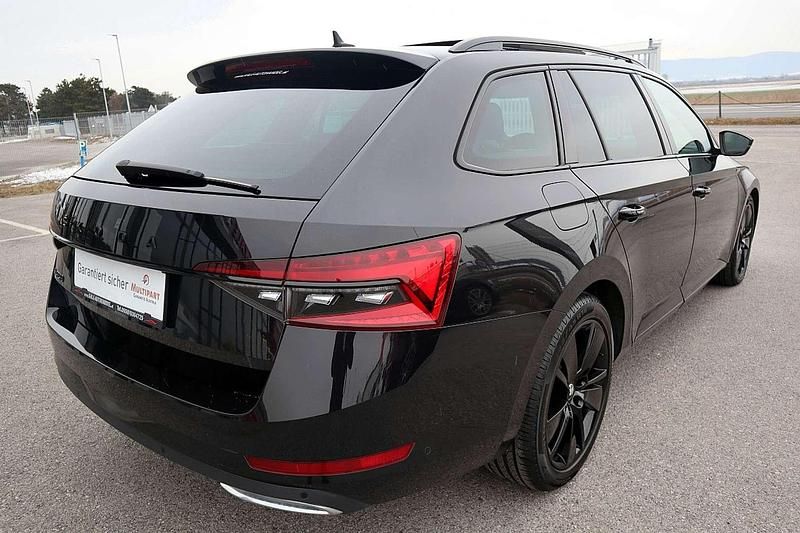 Gebraucht Skoda Superb SportLine 150 PS (110 kW) 2021 Schwarz Kombi