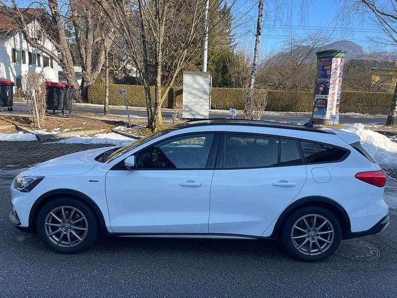 Gebraucht Ford Focus Active X 150 PS (110 kW) 2021 Weiß Kombi
