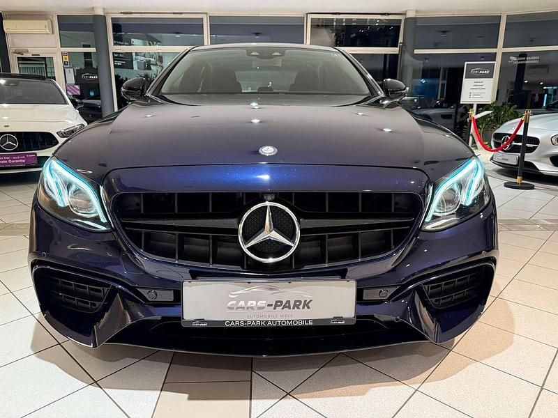 Gebraucht Mercedes E220 163 PS (119 kW) 2016 Blau Limousine
