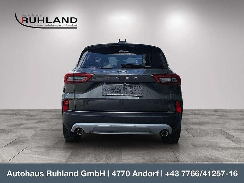 Gebraucht Ford Kuga Titanium 150 PS (110 kW) 2025 Grau SUV