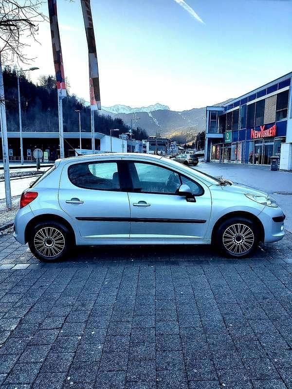 Gebraucht Peugeot 207 Premium 73 PS (53 kW) 2007 Limousine