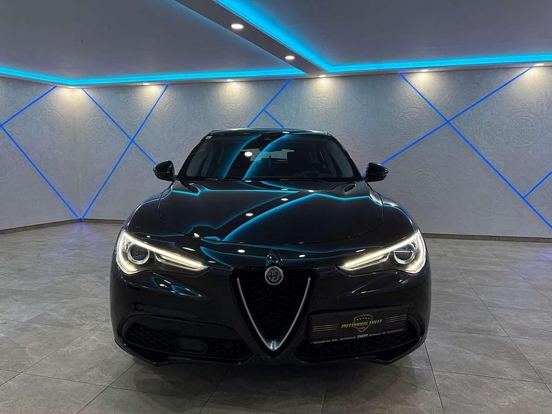 Gebraucht Alfa Romeo Stelvio Super 190 PS (139 kW) 2019 Schwarz SUV