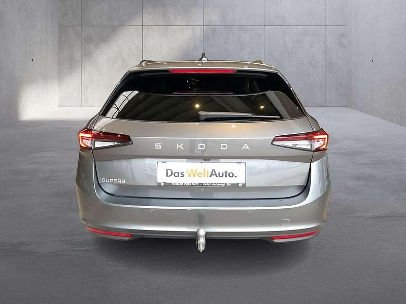 Gebraucht Skoda Superb Selection 150 PS (110 kW) 2025 Mittelgrau  metallic Kombi