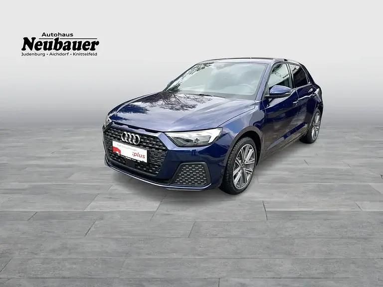 Mittelblau metallic Neu 2025 Audi A1 Sportback Kleinwagen | € 27.490 (Fairer Preis) - Bild 1/4