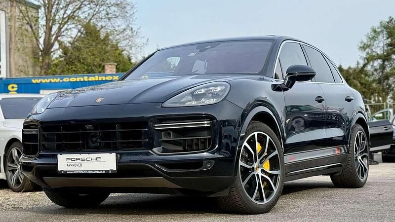 Blau Gebraucht 2018 Porsche Cayenne Turbo SUV | € 66.900 - Bild 1/4