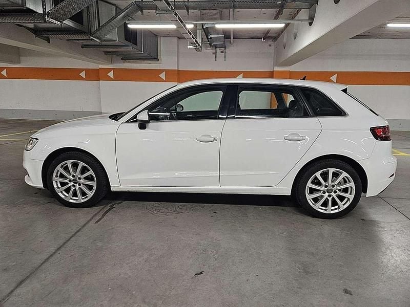 Gebraucht Audi A3 Design 116 PS (85 kW) 2018 Weiß Limousine
