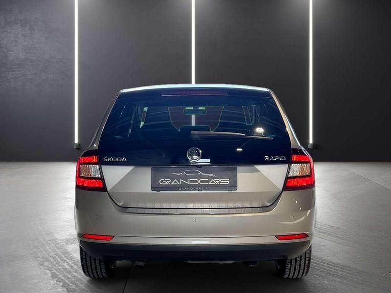 Gebraucht Skoda Rapid Sport 90 PS (66 kW) 2018 Grau Kleinwagen