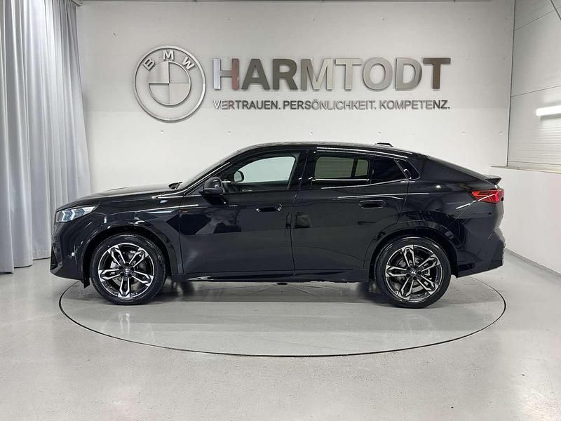 Gebraucht BMW iX2 Luxury Line 150 kW (204 PS) 2025 Schwarz SUV
