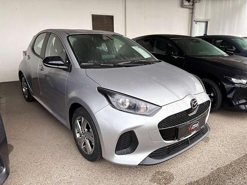 Neu Mazda 2 Exclusive-Line 116 PS (85 kW) 2025 Silber Limousine