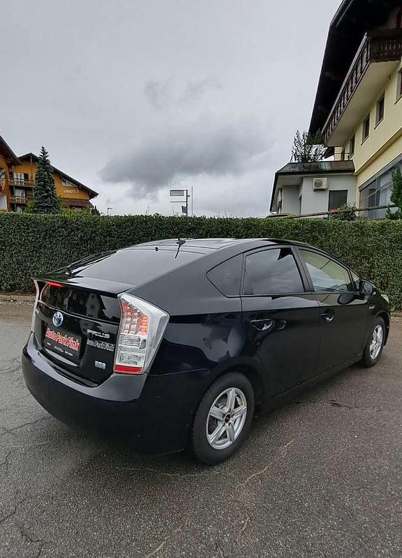 Gebraucht Toyota Prius 99 PS (72 kW) 2010 Schwarz Kleinwagen