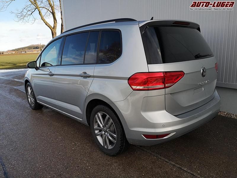 Neu VW Touran Comfortline 150 PS (110 kW) 2025 Oystersilber metallic Van / Kleinbus