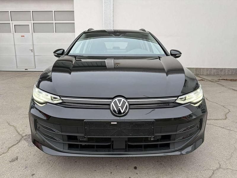 Gebraucht VW Golf VIII Life 116 PS (85 kW) 2024 Schwarz Kombi