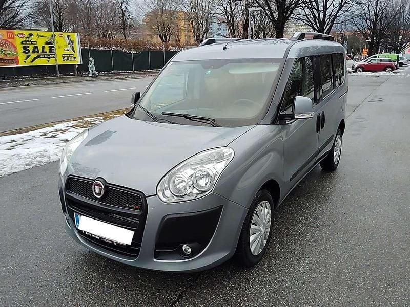 Gebraucht Fiat Doblò Emotion 105 PS (77 kW) 2013 Grau Van / Kleinbus