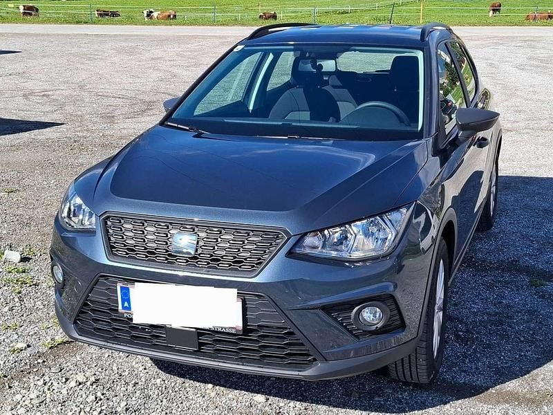 Grau Gebraucht 2021 Seat Arona Reference SUV | € 16.500 (Fairer Preis) - Bild 1/4