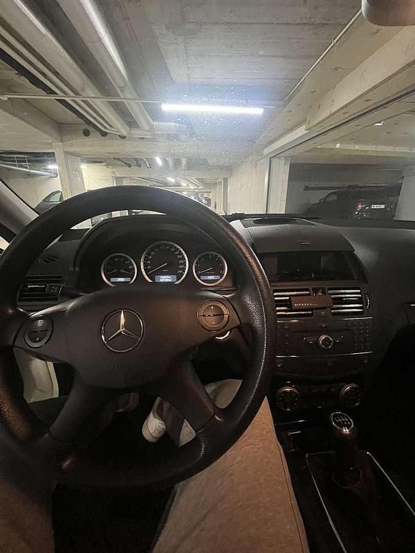 Gebraucht Mercedes C200 136 PS (100 kW) 2009 Limousine