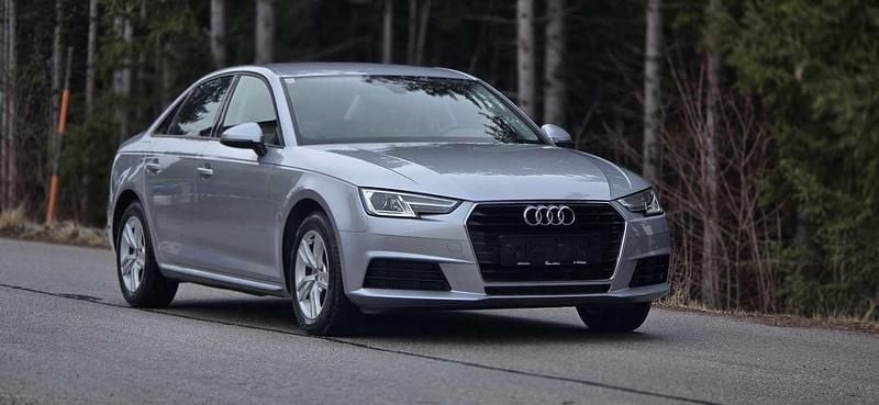 Gebraucht Audi A4 Basis 150 PS (110 kW) 2016 Silber Limousine