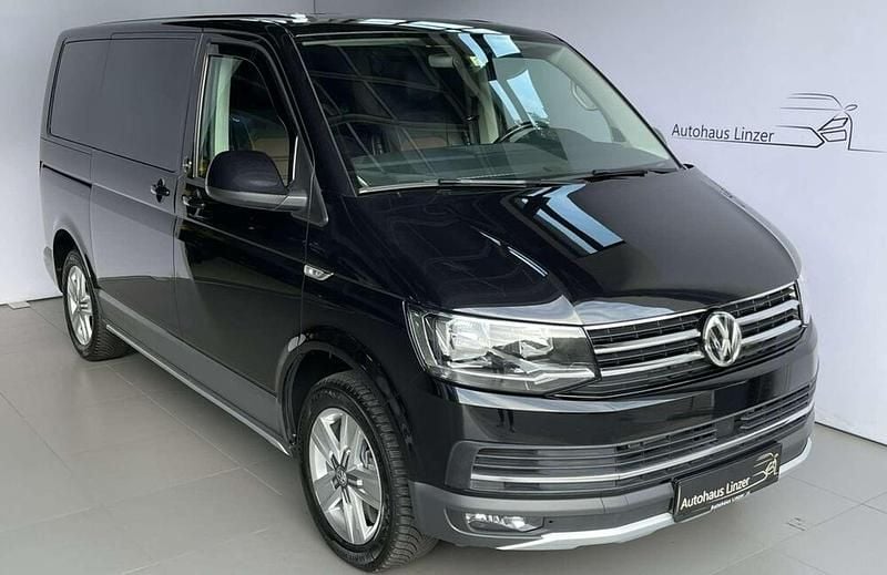 Schwarz Gebraucht 2019 VW Multivan PanAmericana Van | € 49.890 (Teuer) - Bild 1/4