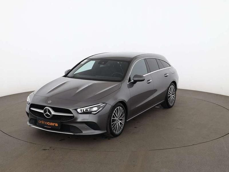 Gebraucht Mercedes CLA200 Progressive 150 PS (110 kW) 2022 Grau Kombi