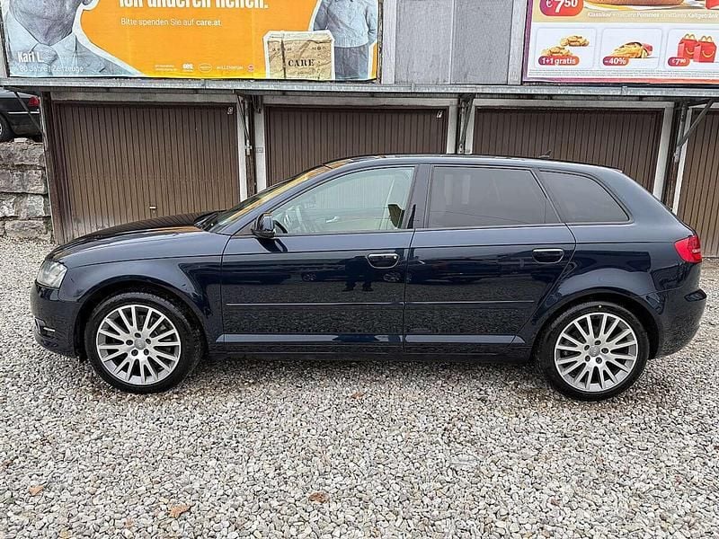 Gebraucht Audi A3 Ambiente 200 PS (147 kW) 2011 Blau Kleinwagen
