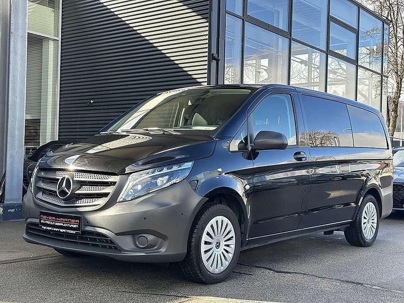 Gebraucht Mercedes Vito 163 PS (119 kW) 2024 Schwarz Van