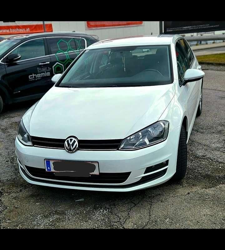 Gebraucht VW Golf VII 105 PS (77 kW) 2015 Weiß Limousine