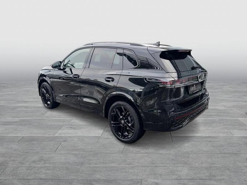 Neu VW Tiguan Sport 150 PS (110 kW) 2025 Schwarz  metallic SUV