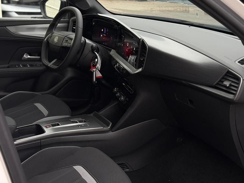 Neu Opel Mokka 145 PS (106 kW) 2025 SUV