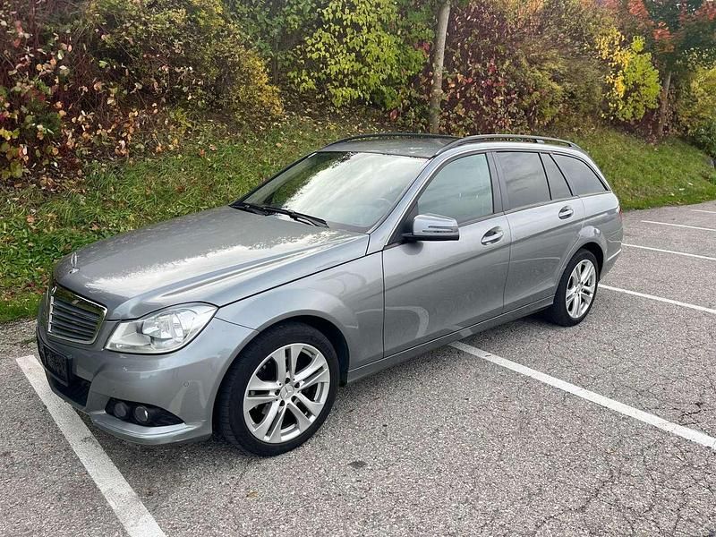 Gebraucht Mercedes C180 120 PS (88 kW) 2013 Grau Kombi