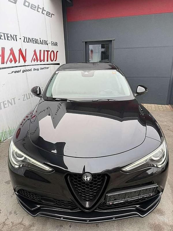 Gebraucht Alfa Romeo Stelvio Super 160 PS (117 kW) 2019 Schwarz SUV