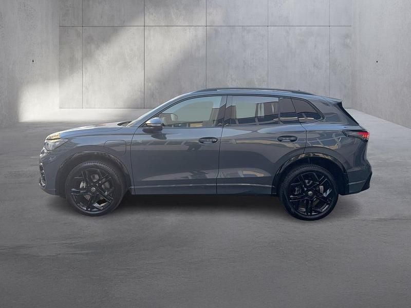 Neu VW Tiguan Sport 204 PS (150 kW) 2025 Mittelgrau  metallic SUV