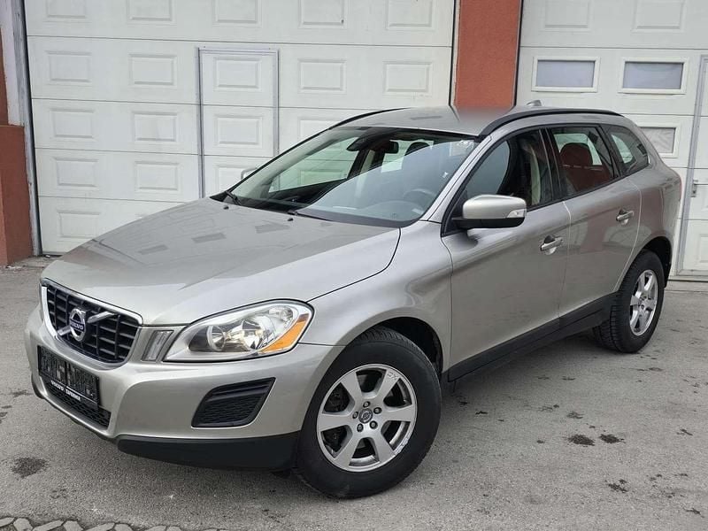 Gebraucht Volvo XC60 Kinetic 163 PS (119 kW) 2011 Grau SUV
