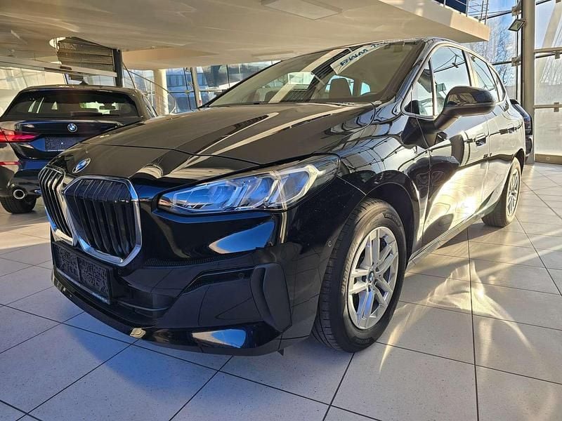 Schwarz Gebraucht 2022 BMW 218 Van / Kleinbus | € 27.900 (Fairer Preis) - Bild 1/4