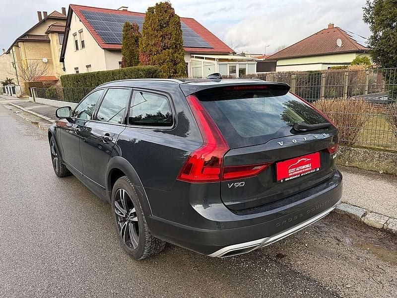Gebraucht Volvo V90 CC Pro 190 PS (139 kW) 2019 Grau Kombi