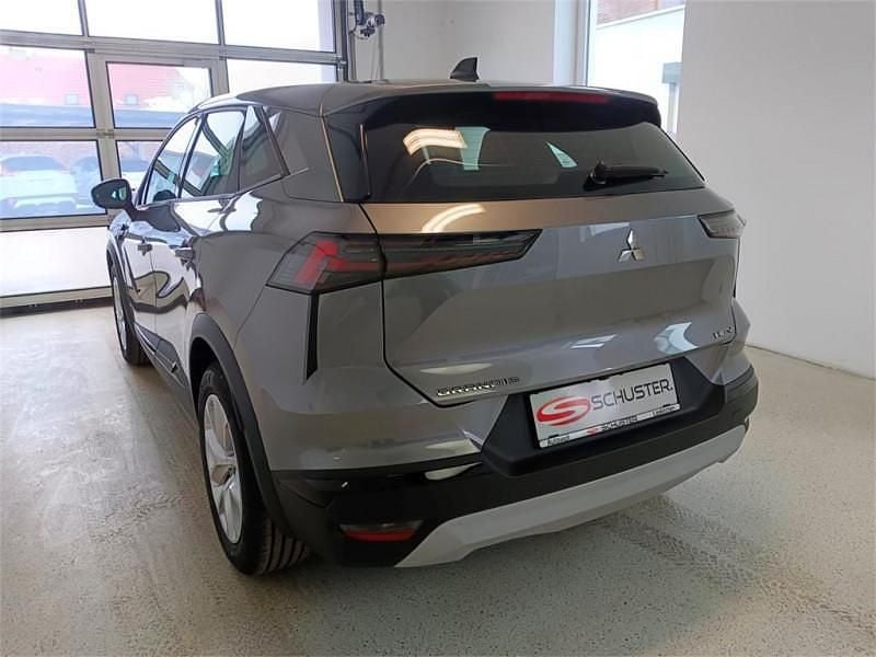 Neu Mitsubishi Grandis Invite 109 PS (80 kW) 2026 SUV