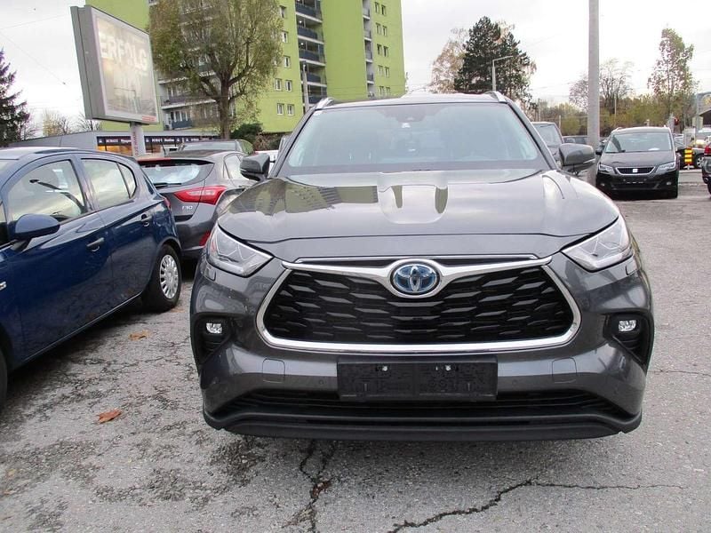Gebraucht Toyota Highlander 190 PS (139 kW) 2021 Grau SUV