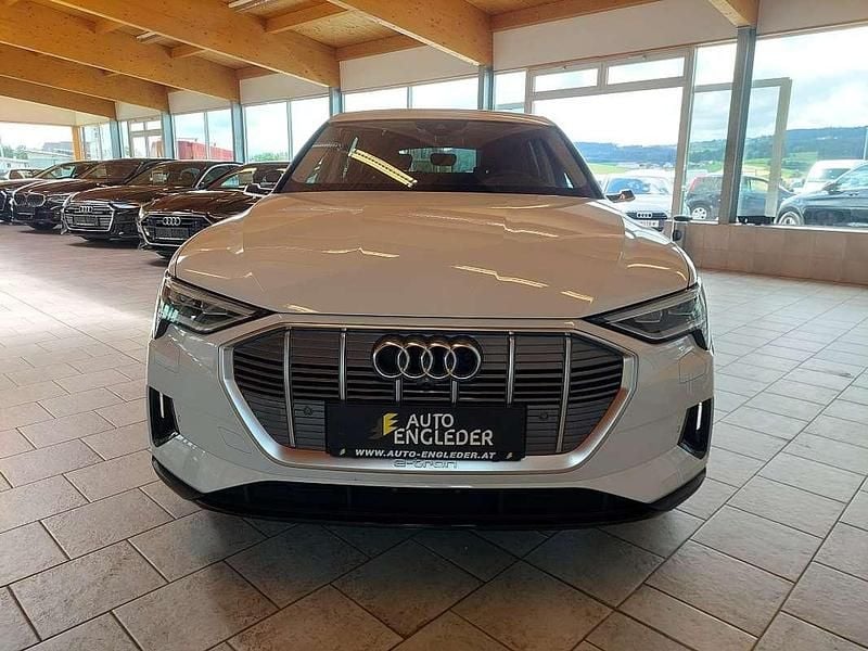 Gebraucht Audi e-tron 300 kW (408 PS) 2021 Weiß SUV