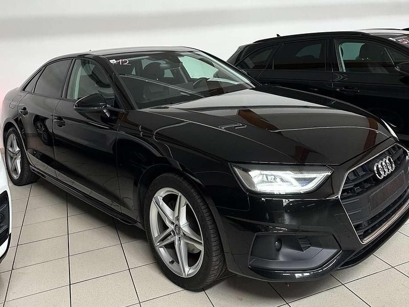 Gebraucht Audi A4 Design 136 PS (100 kW) 2022 Schwarz Limousine