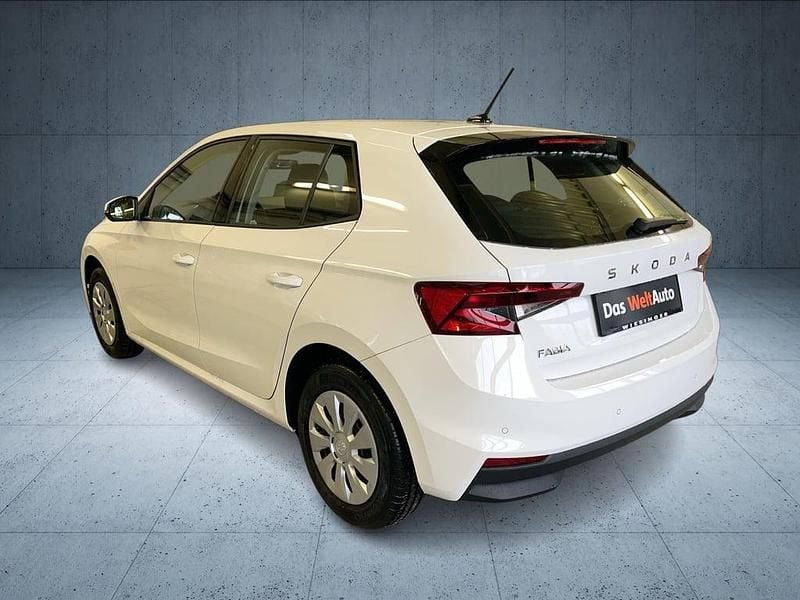 Neu Skoda Fabia Essence 95 PS (69 kW) 2026 Weiss  normal Kleinwagen