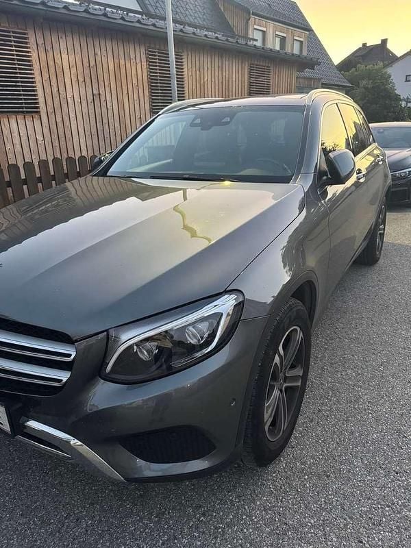 Gebraucht Mercedes GLC350 258 PS (189 kW) 2018 Grau SUV