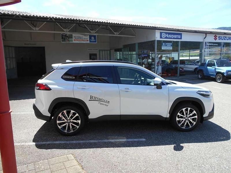 Gebraucht Toyota Corolla Cross Active 152 PS (111 kW) 2024 Weiß SUV