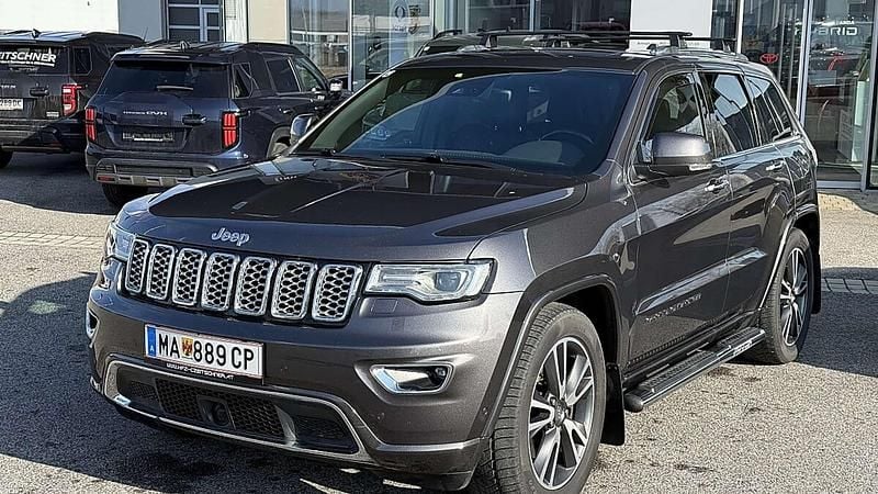 Grau Gebraucht 2018 Jeep Grand Cherokee Overland SUV | € 34.820 (Fairer Preis) - Bild 1/4