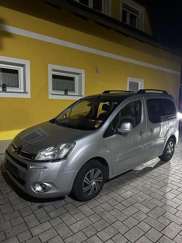 Gebraucht Citroën Berlingo Tendance 92 PS (67 kW) 2013 Grau Van / Kleinbus