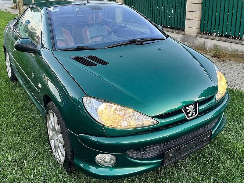 Gebraucht Peugeot 206 CC Roland Garros 109 PS (80 kW) 2002 Grün Cabrio