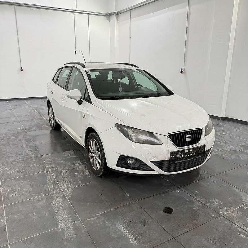 Weiß Gebraucht 2011 Seat Ibiza ST Copa Kombi | € 4.700 (Fairer Preis) - Bild 1/4