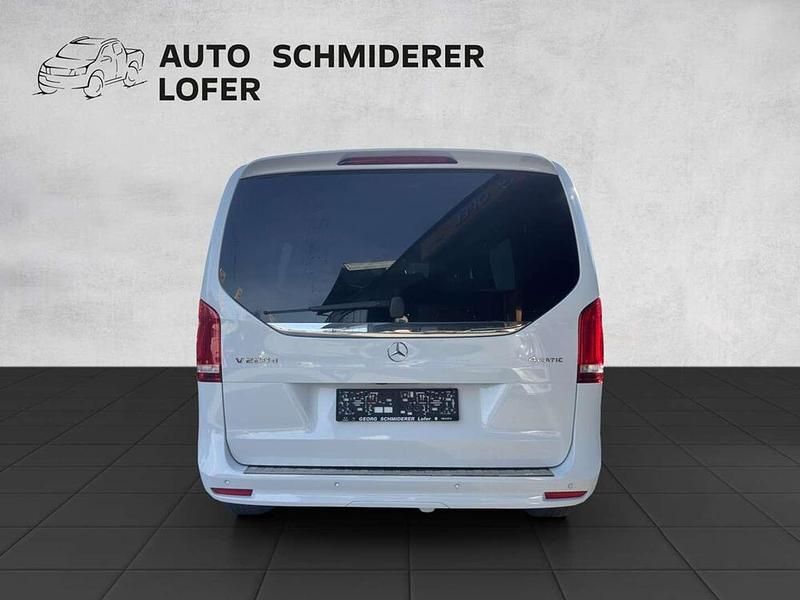 Gebraucht Mercedes V220 AMG line 163 PS (119 kW) 2023 Weiß Van / Kleinbus